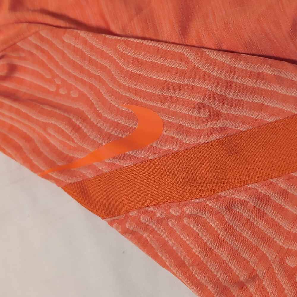 NWT Nike Dri Fit Men's Shirt - Picture 13 of 14